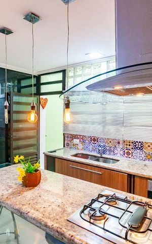 Casa à venda com 125m², 3 quartos e 2 vagas Casa à venda com 125m², 3 quartos e 2 vagasCozinha