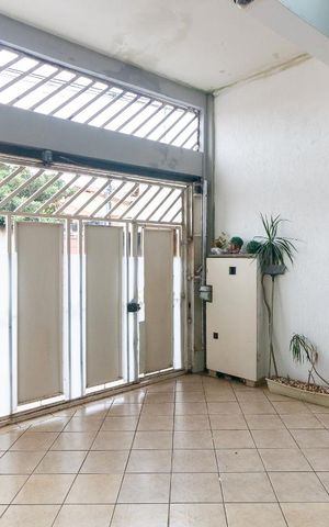 Casa à venda com 125m², 3 quartos e 2 vagas Casa à venda com 125m², 3 quartos e 2 vagasGaragem