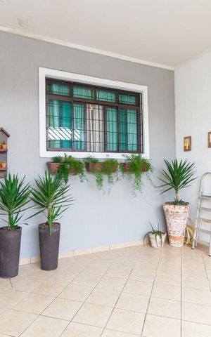 Casa à venda com 125m², 3 quartos e 2 vagas Casa à venda com 125m², 3 quartos e 2 vagasGaragem