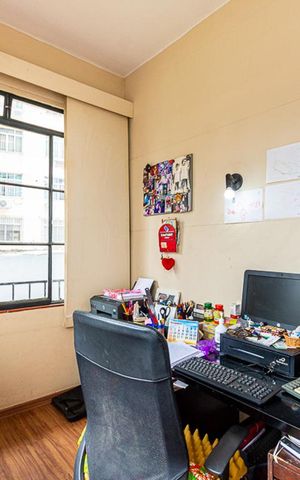 Casa à venda com 800m², 4 quartos e 4 vagas Casa à venda com 800m², 4 quartos e 4 vagasEscritório