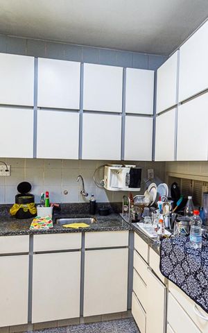 Casa à venda com 800m², 4 quartos e 4 vagas Casa à venda com 800m², 4 quartos e 4 vagasCozinha