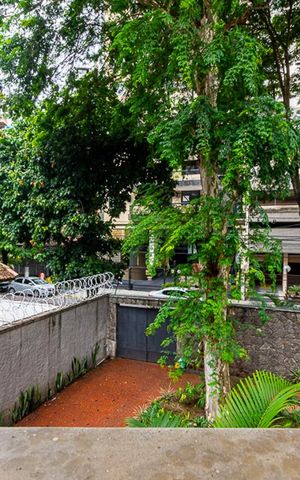 Casa à venda com 800m², 4 quartos e 4 vagas Casa à venda com 800m², 4 quartos e 4 vagasVista do Quarto 1