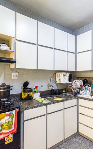 Casa à venda com 800m², 4 quartos e 4 vagas Casa à venda com 800m², 4 quartos e 4 vagasCozinha