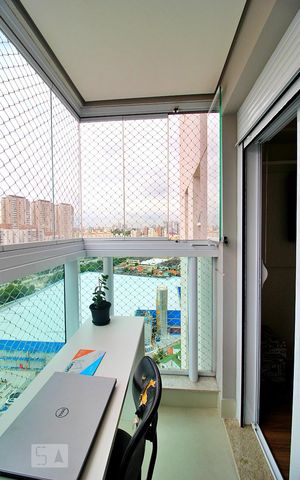 Apartamento à venda com 83m², 2 quartos e 2 vagasVaranda da Suíte 1