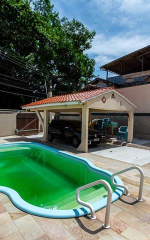 Casa à venda com 700m², 13 quartos e 3 vagas Casa à venda com 700m², 13 quartos e 3 vagasÁrea Externa