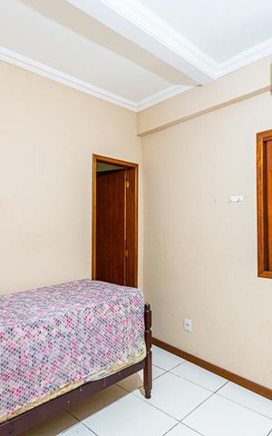 Casa à venda com 700m², 13 quartos e 3 vagas Casa à venda com 700m², 13 quartos e 3 vagasQuarto