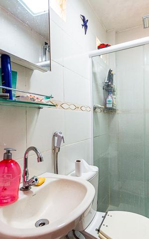 Casa à venda com 700m², 13 quartos e 3 vagas Casa à venda com 700m², 13 quartos e 3 vagasBanheiro