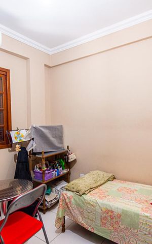 Casa à venda com 700m², 13 quartos e 3 vagas Casa à venda com 700m², 13 quartos e 3 vagasQuarto