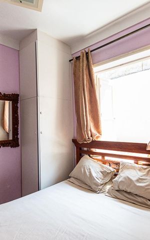 Casa à venda com 700m², 13 quartos e 3 vagas Casa à venda com 700m², 13 quartos e 3 vagasQuarto