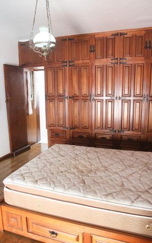 Casa à venda com 365m², 4 quartos e 3 vagas Casa à venda com 365m², 4 quartos e 3 vagasQuarto Suíte