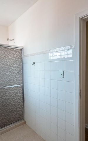 Casa à venda com 100m², 3 quartos e sem vagaBanheiro