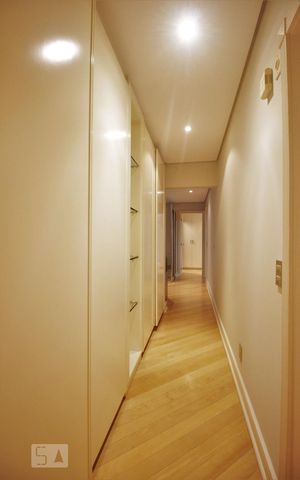 Apartamento à venda com 370m², 4 quartos e 5 vagasCorredor