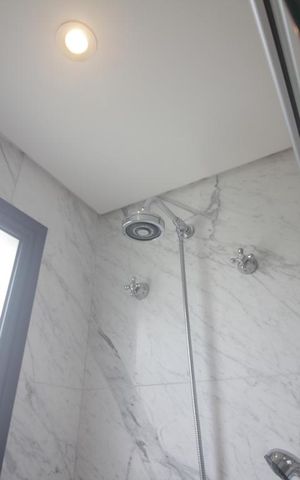 Apartamento à venda com 370m², 4 quartos e 5 vagasChuveiro