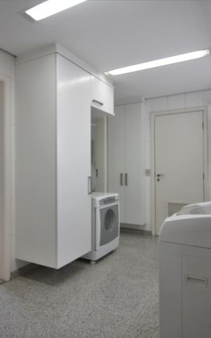 Apartamento à venda com 370m², 4 quartos e 5 vagasÁrea de Serviço