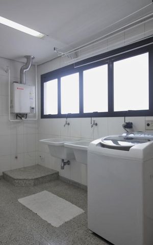 Apartamento à venda com 370m², 4 quartos e 5 vagasÁrea de Serviço