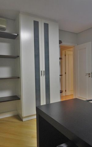 Apartamento à venda com 370m², 4 quartos e 5 vagasSuíte 2