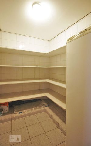 Apartamento à venda com 370m², 4 quartos e 5 vagasDepósito na garagem