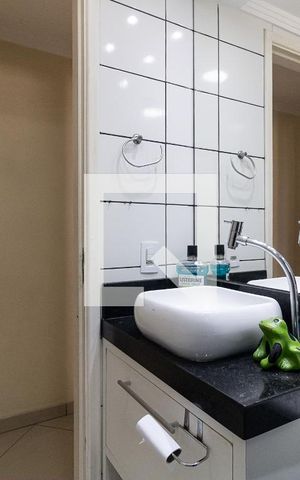 Apartamento para alugar com 48m², 2 quartos e 1 vaga Apartamento para alugar com 48m², 2 quartos e 1 vagaBanheiro