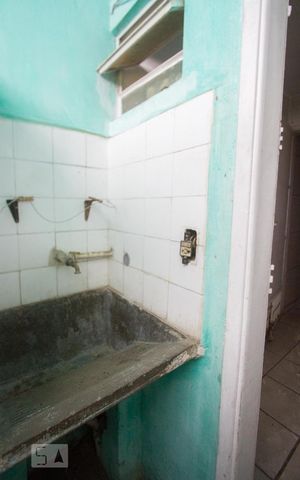 Casa à venda com 115m², 2 quartos e 1 vagaÁrea de Serviço