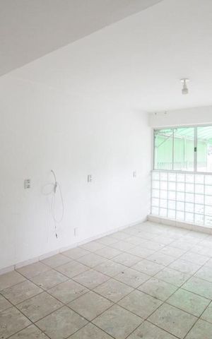 Casa à venda com 115m², 2 quartos e 1 vagaSala