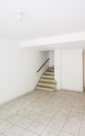 Casa à venda com 115m², 2 quartos e 1 vagaSala
