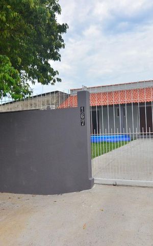 Casa à venda com 260m², 3 quartos e 4 vagasFachada