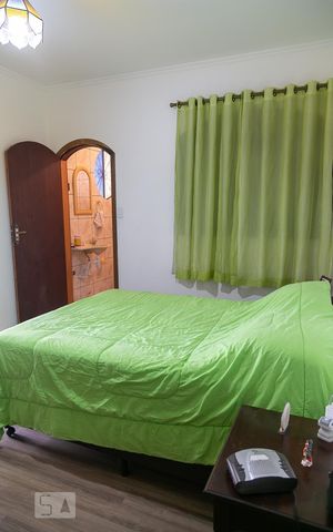 Casa à venda com 250m², 4 quartos e 2 vagas Casa à venda com 250m², 4 quartos e 2 vagasSuíte 1
