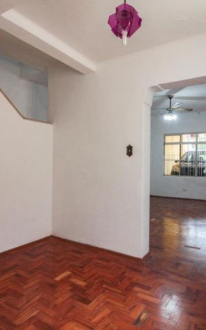 Casa à venda com 110m², 3 quartos e 1 vagasala