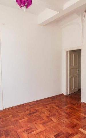 Casa à venda com 110m², 3 quartos e 1 vagasala