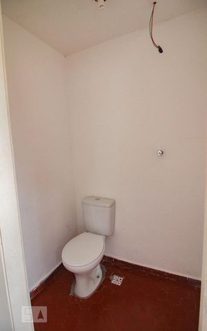 Casa à venda com 110m², 3 quartos e 1 vagabanheiro de serviço