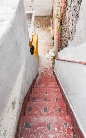 Casa à venda com 110m², 3 quartos e 1 vagaescada acesso quintal