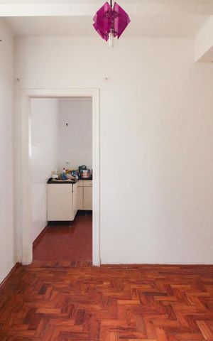 Casa à venda com 110m², 3 quartos e 1 vagasala