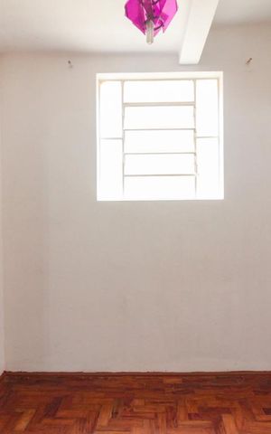 Casa à venda com 110m², 3 quartos e 1 vagasala