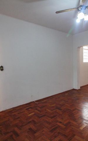 Casa à venda com 110m², 3 quartos e 1 vagasala