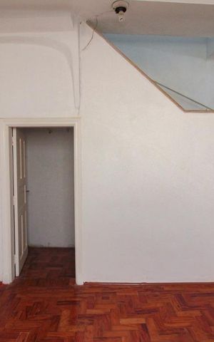 Casa à venda com 110m², 3 quartos e 1 vagasala