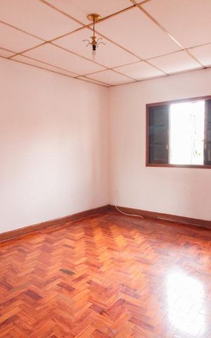Casa à venda com 110m², 3 quartos e 1 vagaquarto 1