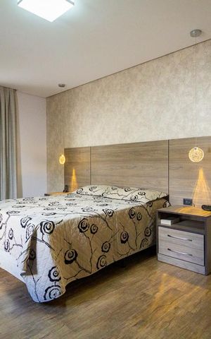 Casa à venda com 283m², 3 quartos e 4 vagas Casa à venda com 283m², 3 quartos e 4 vagasSuíte 3
