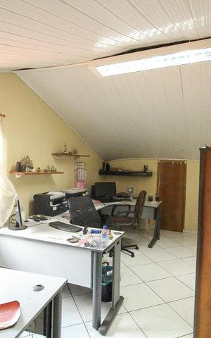 Casa à venda com 280m², 4 quartos e 5 vagasMezanino - Escritório
