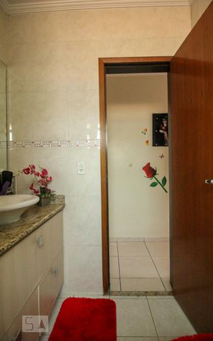 Casa à venda com 280m², 4 quartos e 5 vagasBanheiro Quarto 3 - Suíte