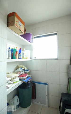 Casa à venda com 280m², 4 quartos e 5 vagasDespensa
