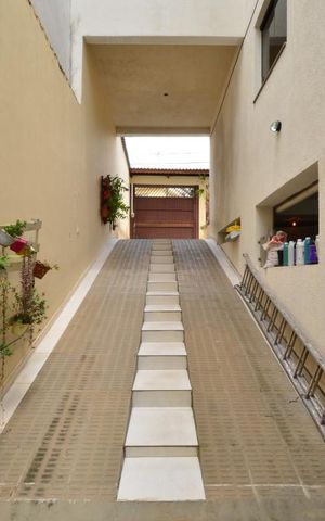 Casa à venda com 450m², 4 quartos e 6 vagasGaragem