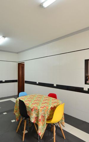 Casa à venda com 450m², 4 quartos e 6 vagasCozinha