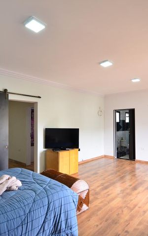 Casa à venda com 450m², 4 quartos e 6 vagasSuíte 4