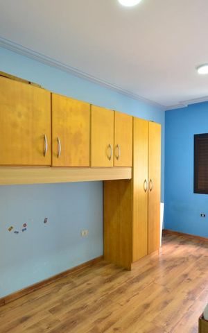 Casa à venda com 450m², 4 quartos e 6 vagasSuíte 2
