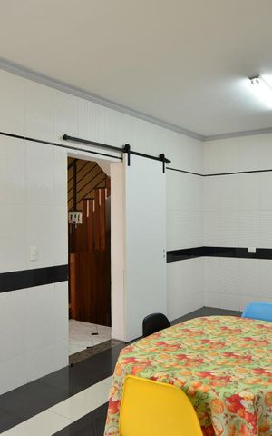 Casa à venda com 450m², 4 quartos e 6 vagasCozinha