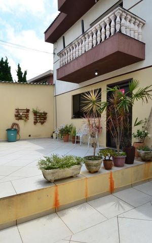 Casa à venda com 450m², 4 quartos e 6 vagasGaragem