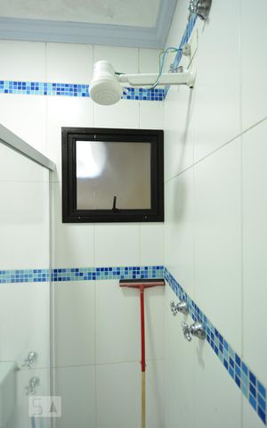 Casa à venda com 450m², 4 quartos e 6 vagasBanheiro da Suíte 2