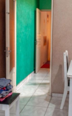 Casa à venda com 227m², 5 quartos e 2 vagas Casa à venda com 227m², 5 quartos e 2 vagasSala de Jantar