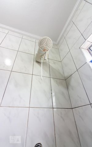 Casa à venda com 250m², 3 quartos e 2 vagas Casa à venda com 250m², 3 quartos e 2 vagasBanheiro