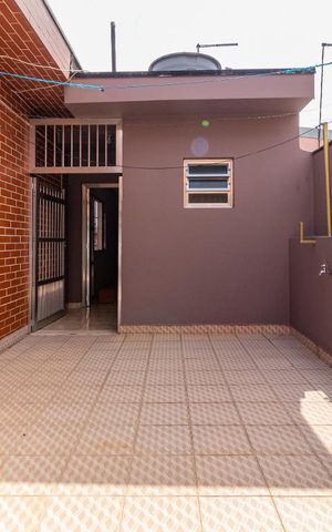 Casa à venda com 267m², 3 quartos e 5 vagas Casa à venda com 267m², 3 quartos e 5 vagasEdícula - Quintal